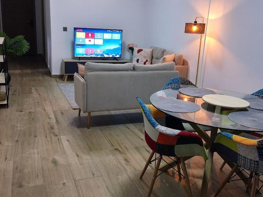 Superbe Appartement Avec Parking Gratuit Et Garde Dakar Exteriör bild
